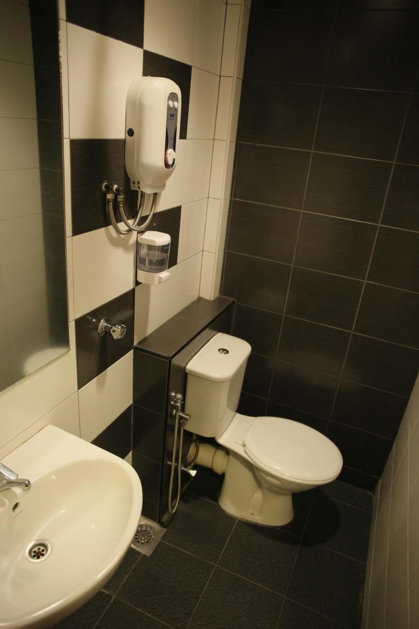 N K Hotel Muar Εξωτερικό φωτογραφία